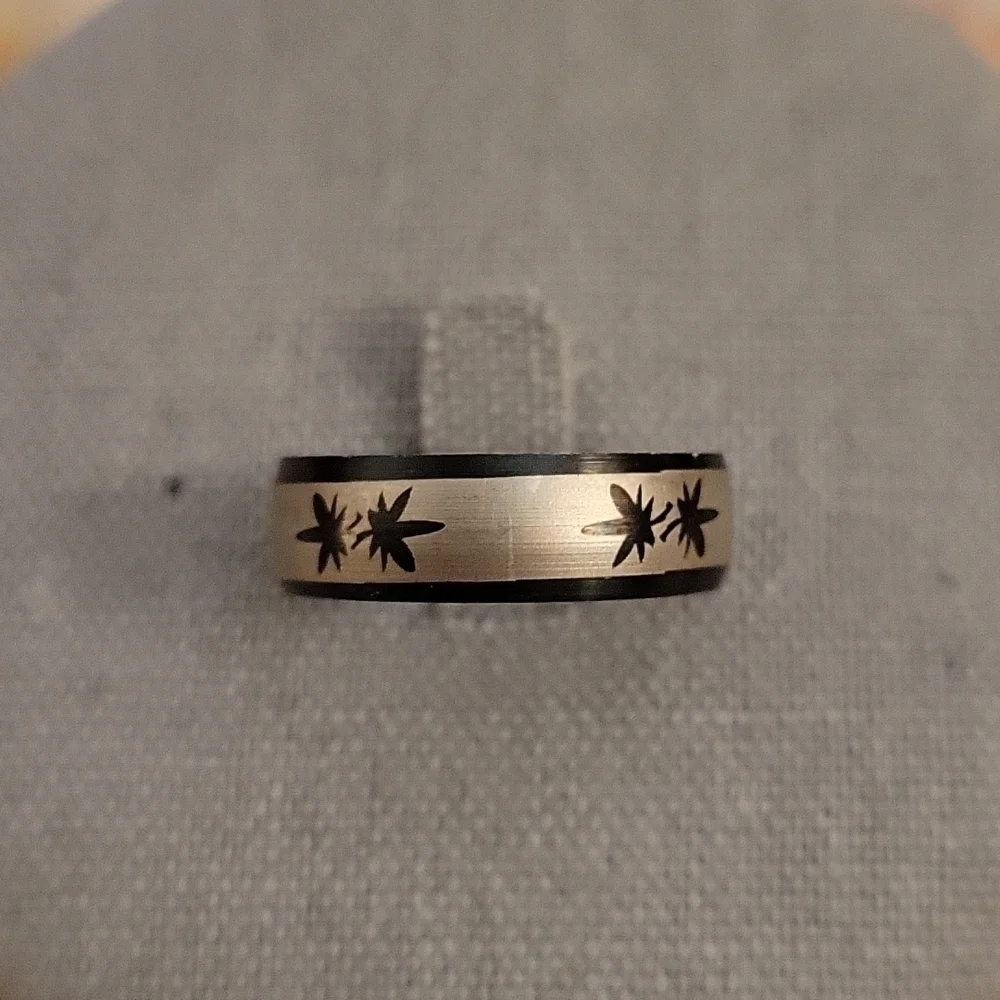 3/$30 Metal Black Silver Ganja Leaf Band Ring